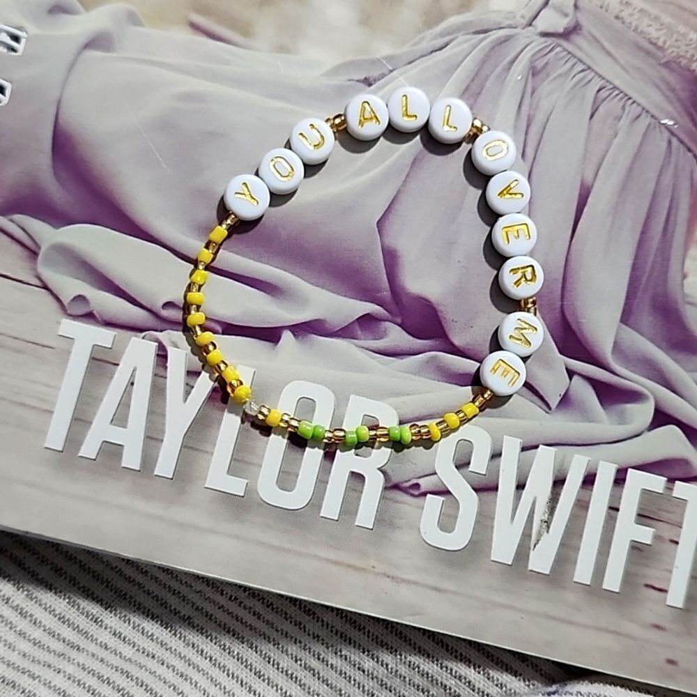 Taylor Swift Friendship Bracelet
